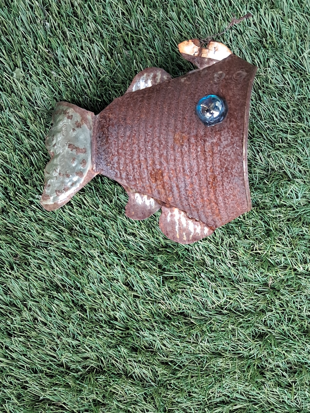 Pair Recycled Tin Can Rusted Fish Art Outdoors Indoors Decor - Picture 4 of 11